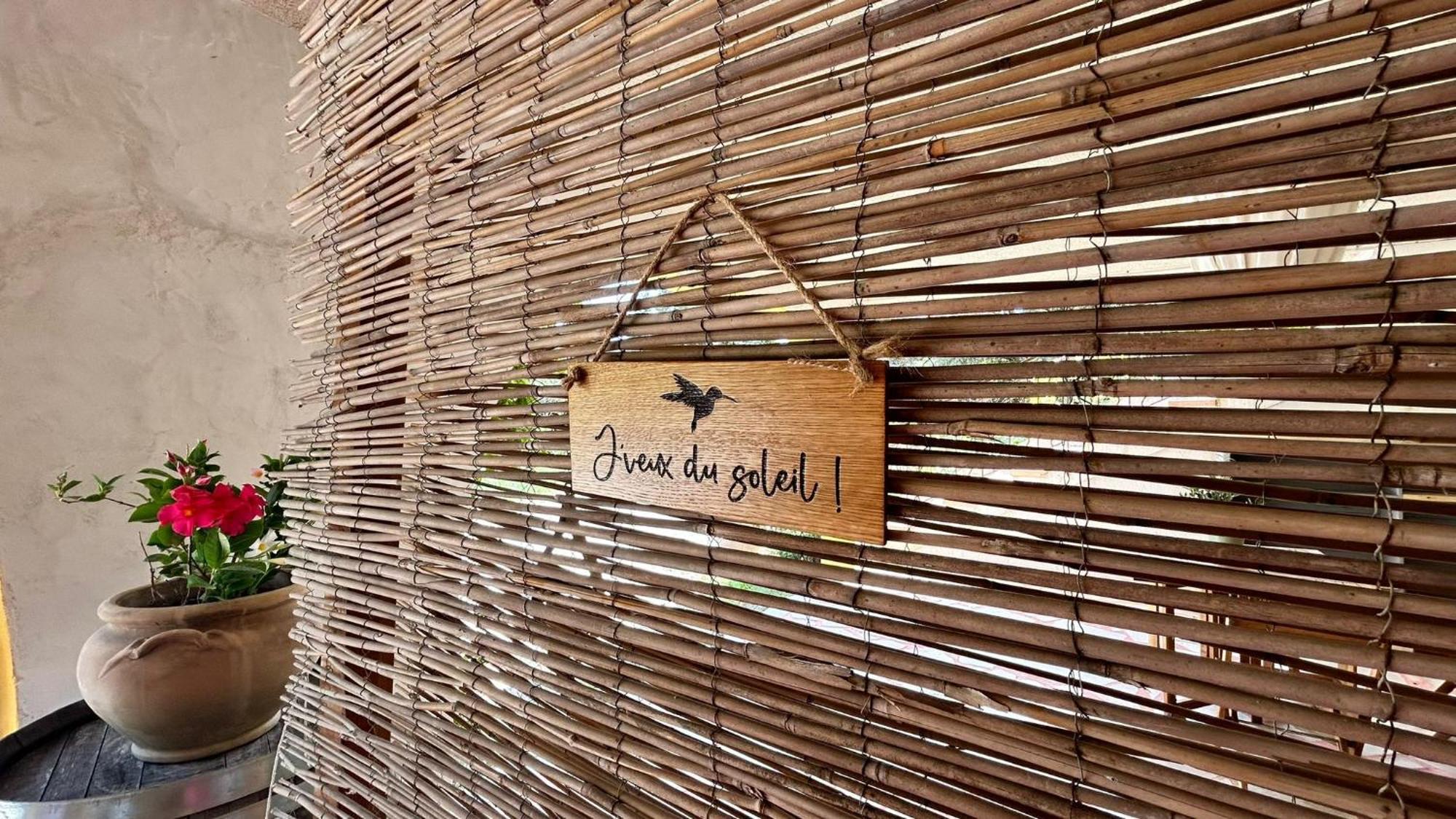 Отель Domaine Colibri En Provence Pujaut Экстерьер фото